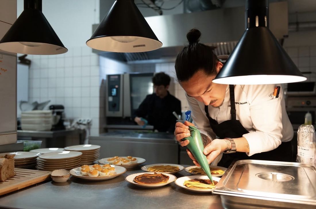 Grégoire Jacomet en cuisine